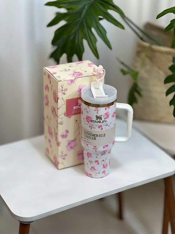 ماگ استنلی گلدار Quencher H2.O Tumbler دسته دار 1.18 لیتر اصل